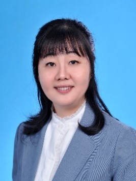 地理与环境学院王倩个人证件照.jpg